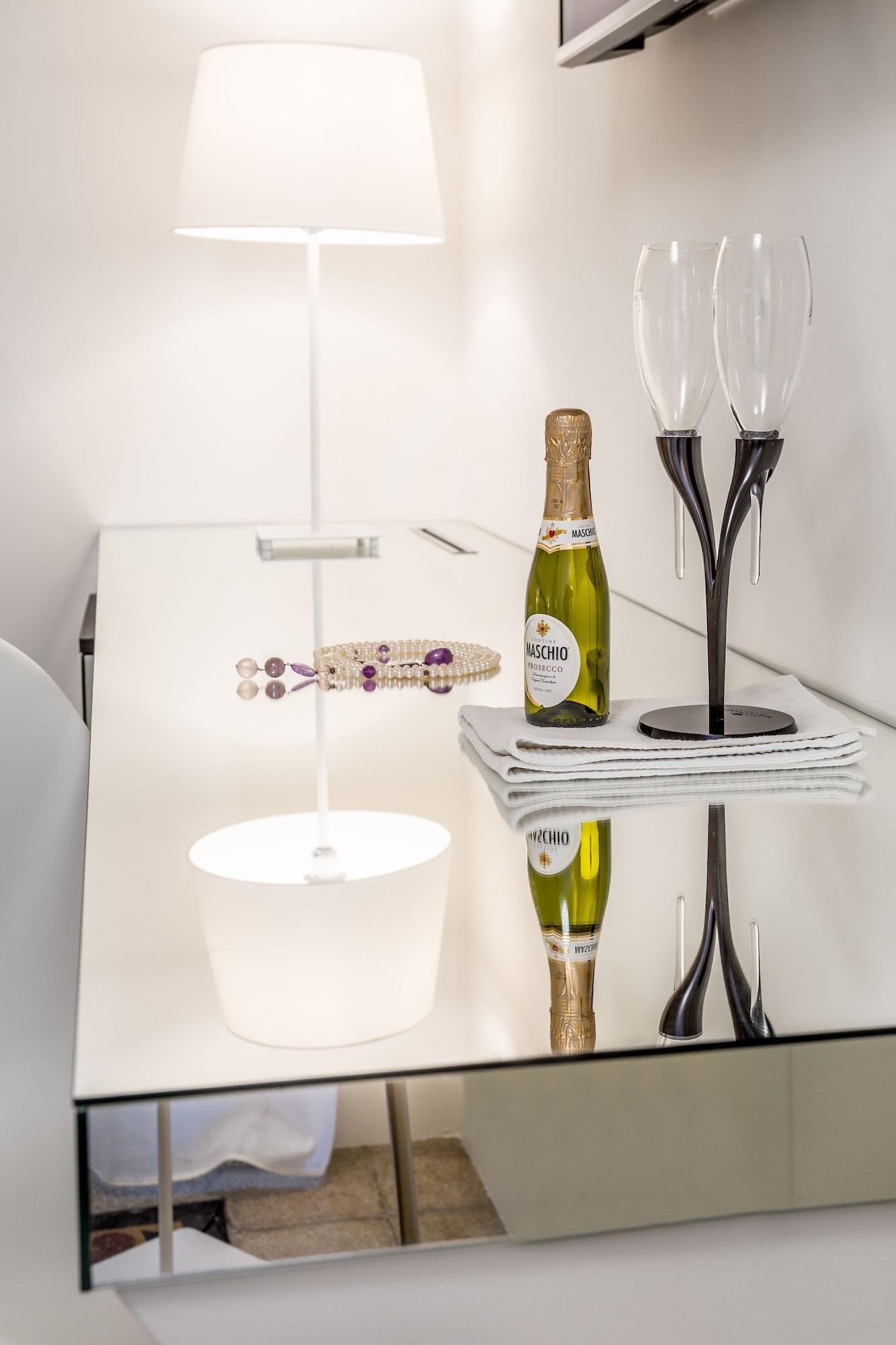 Home Boutique Luxury & Design เรจโจ ดี คาลาเบีย ภายนอก รูปภาพ