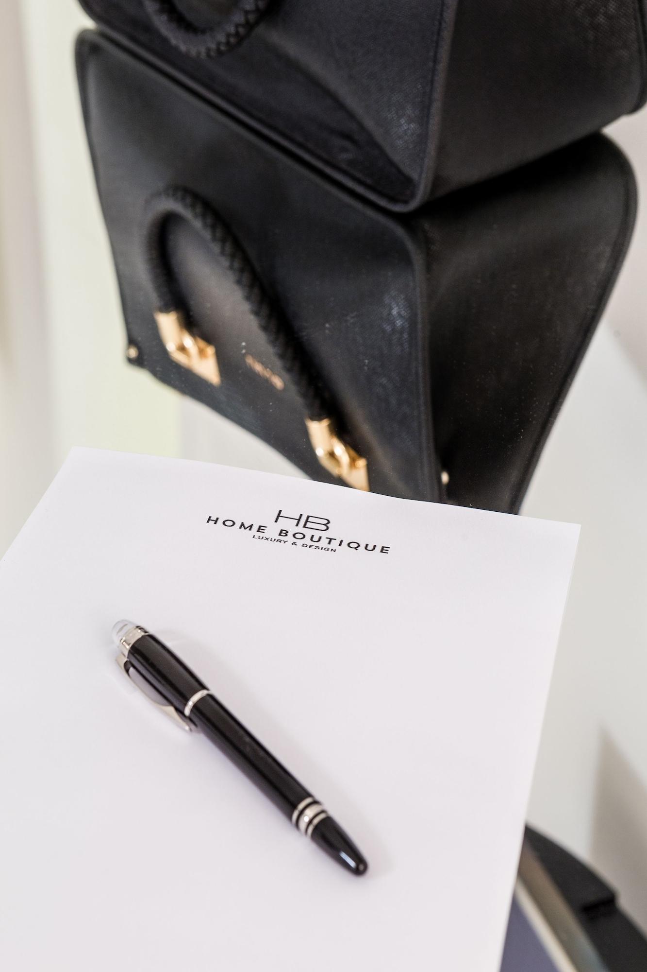 Home Boutique Luxury & Design เรจโจ ดี คาลาเบีย ภายนอก รูปภาพ
